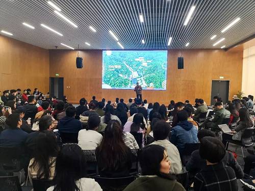 1號志愿者：王堅博士