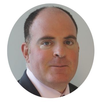 Antonio Senatore德勤區塊鏈全球首席技術官Antonio負責領導技術研發、技術路線圖規劃、實驗室技術架構與基礎架構搭建以及實驗室技術運營模式設定等工作。Antonio 也是德勤全球區塊鏈（Deloitte Global Blockchain）團隊的首席技術官。Antonio 在IT行業擁有超過15年的專業工作經驗，工作內容覆蓋軟件開發、技術架構、企業架構、數據架構、大數據架構與戰略、數據倉儲與高級分析、區塊鏈及密碼學等領域。